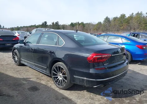 2017 Volkswagen Passat 1.8T R-Line z USA, uszkodzony, nr VIN 1VWDT7A3XHC057064